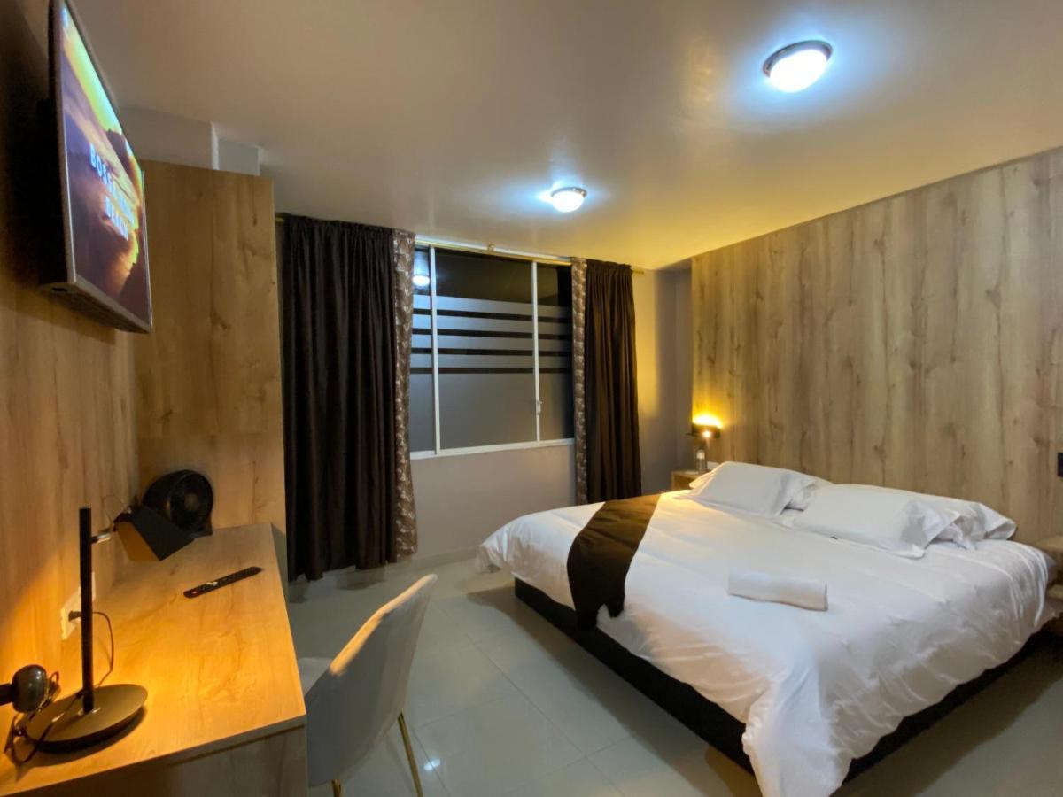 Hotel Wampushkar Zamora 外观 照片