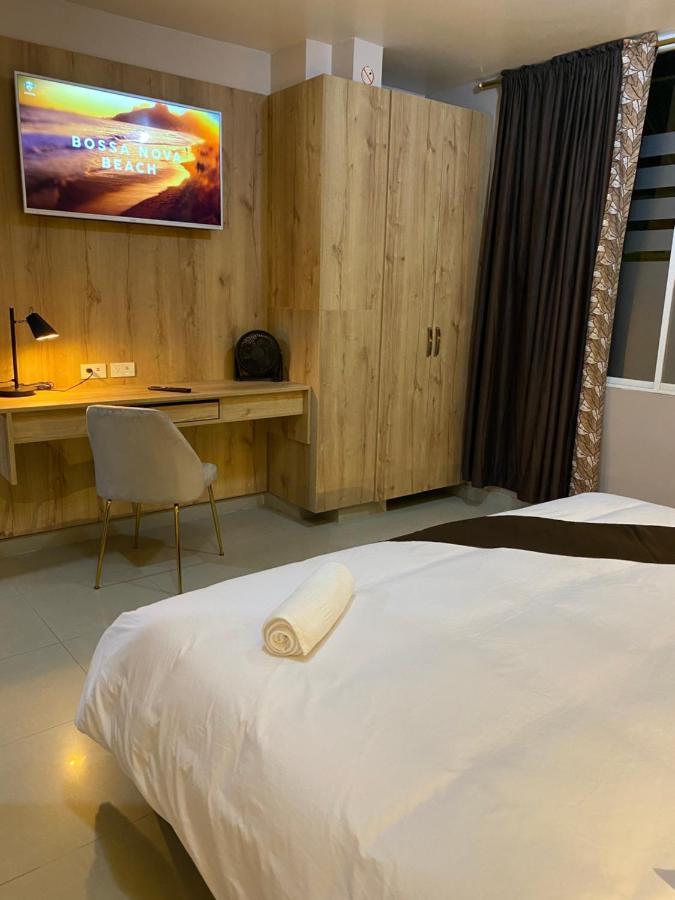 Hotel Wampushkar Zamora 外观 照片