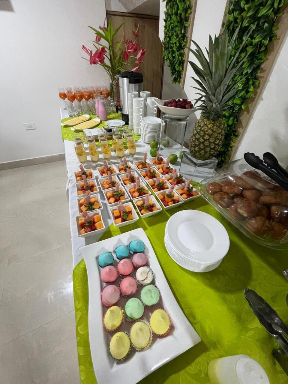 Hotel Wampushkar Zamora 外观 照片